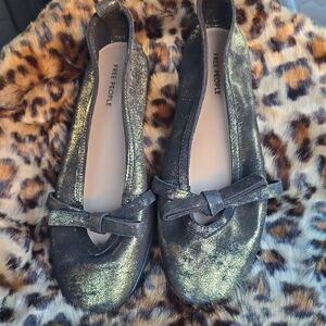 Free People Gold and Black Bow Flats